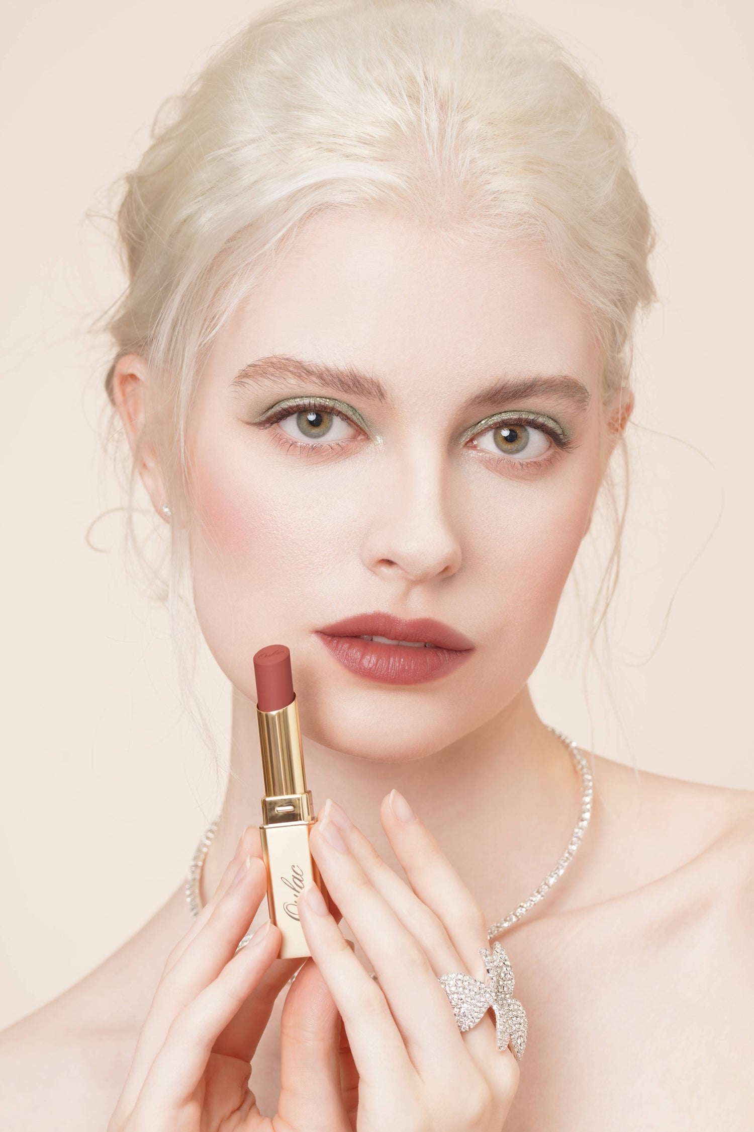 ✨ Best Christmas Makeup Ideas 2025 — Your Ultimate Guide to a Festive Holiday Beauty Look