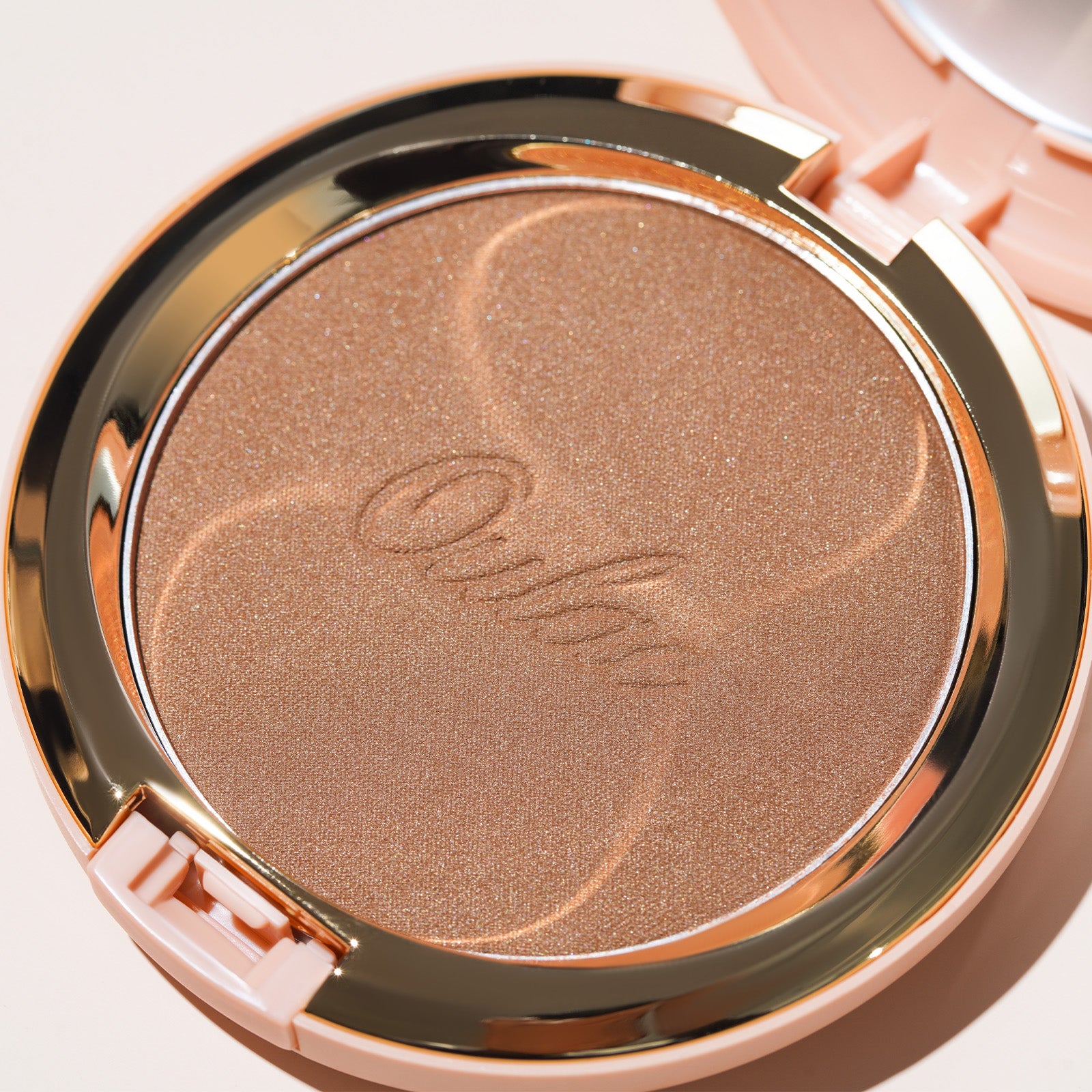 Sunkissed Bronzer | B02 Gold Coast – Oulac Cosmetics Official